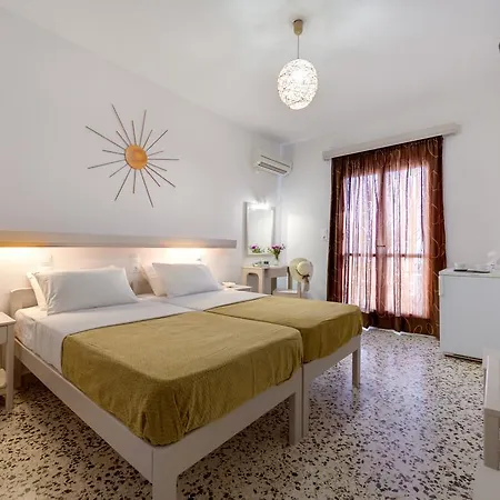 Kamarela * Kamari (Santorini)